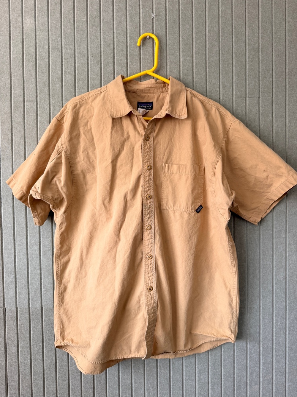 Patagonia Men’s Short Sleeve Button-Down Shirt - Beige/Tan